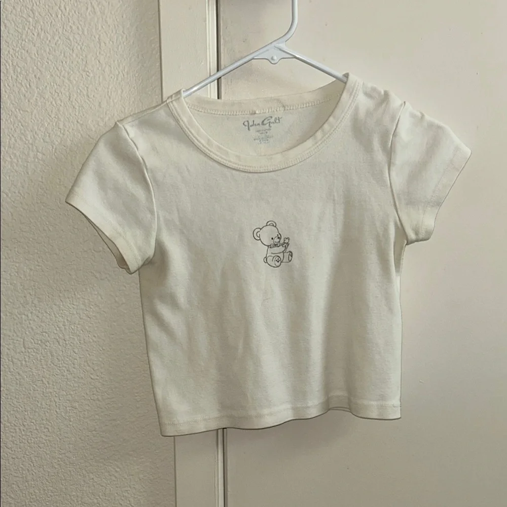 🧸Brandy Melville Cream Crop Top with Bear Detail - Picture 2 of 4